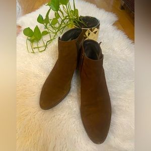 Aquatalia, made in Italy, size 9, real suede, ankle boot